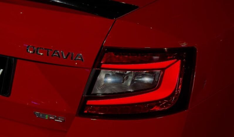 
								Škoda Octavia vRS 245 full									