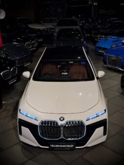 
										BMW 740i M Sport full									