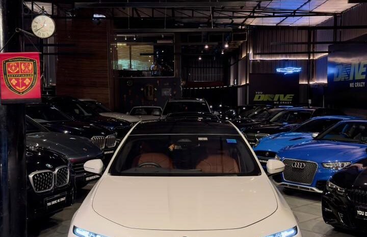 
								BMW 740i M Sport full									