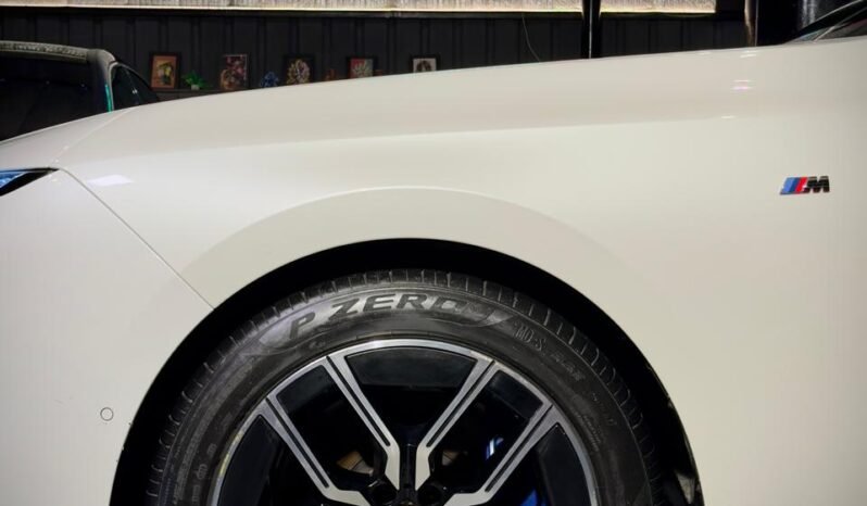 
								BMW 740i M Sport full									