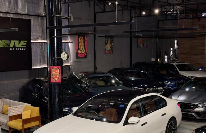 
								BMW 740i M Sport full									