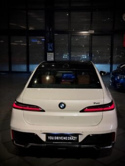 
										BMW 740i M Sport full									