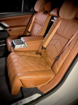 
										BMW 740i M Sport full									