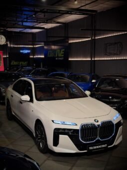 
										BMW 740i M Sport full									
