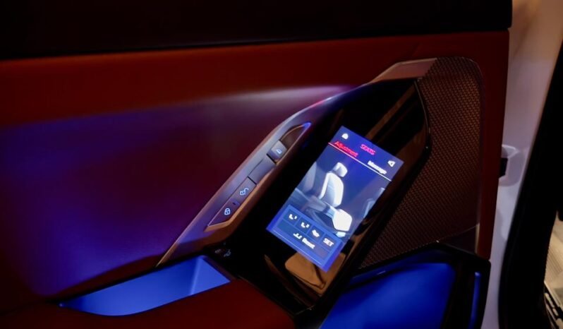 
								BMW 740i M Sport full									