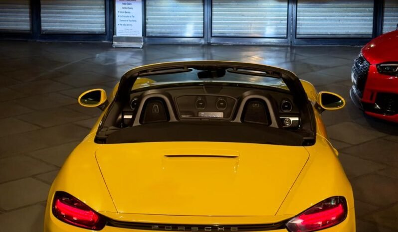 
								Porsche 718 Boxster full									