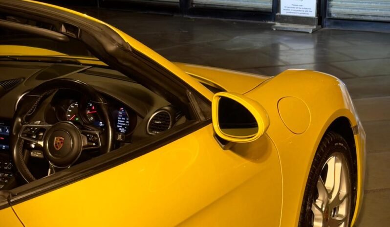 
								Porsche 718 Boxster full									