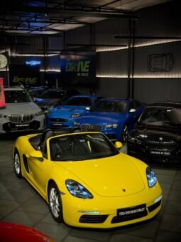 
										Porsche 718 Boxster full									