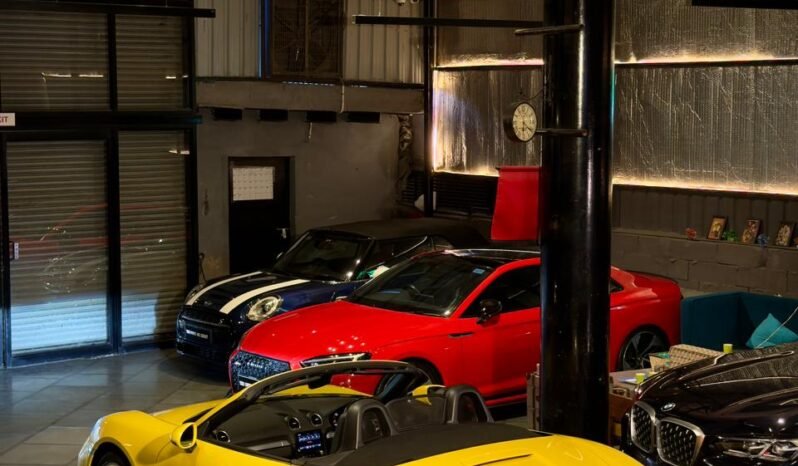 
								Porsche 718 Boxster full									