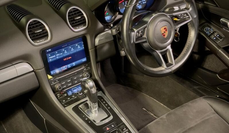 
								Porsche 718 Boxster full									