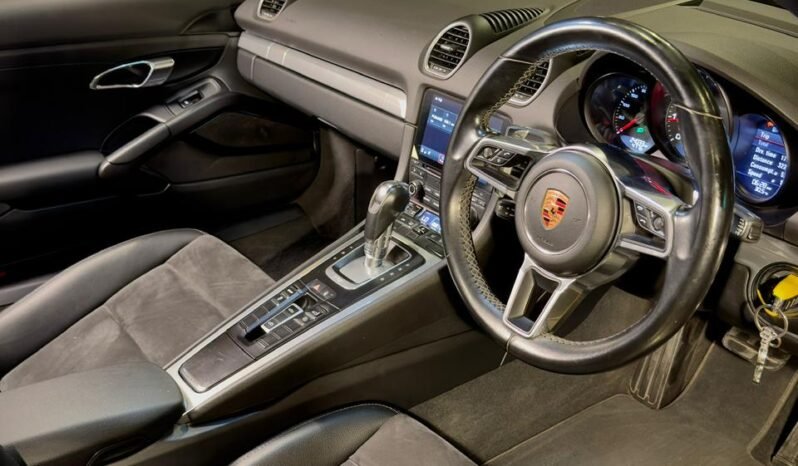 
								Porsche 718 Boxster full									