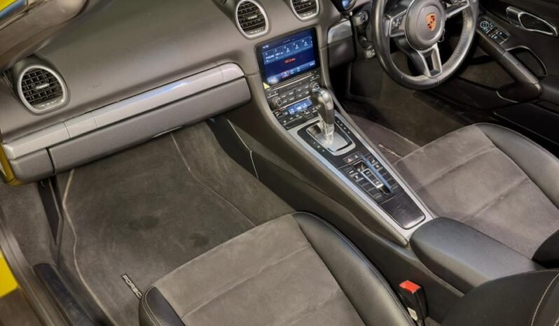 
								Porsche 718 Boxster full									