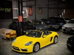 
										Porsche 718 Boxster full									
