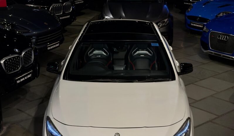 
								Mercedes-Benz CLA 45 AMG full									