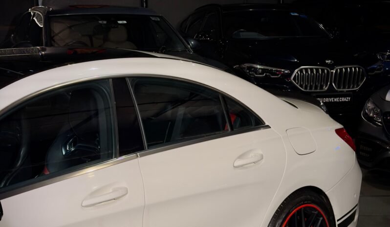 
								Mercedes-Benz CLA 45 AMG full									