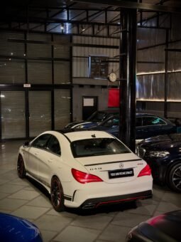 
										Mercedes-Benz CLA 45 AMG full									