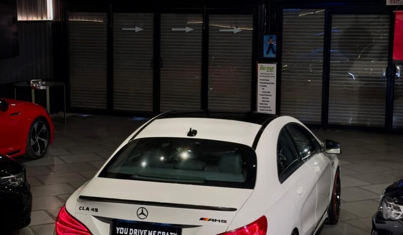 
								Mercedes-Benz CLA 45 AMG full									