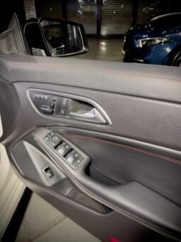 
										Mercedes-Benz CLA 45 AMG full									