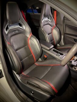 
										Mercedes-Benz CLA 45 AMG full									