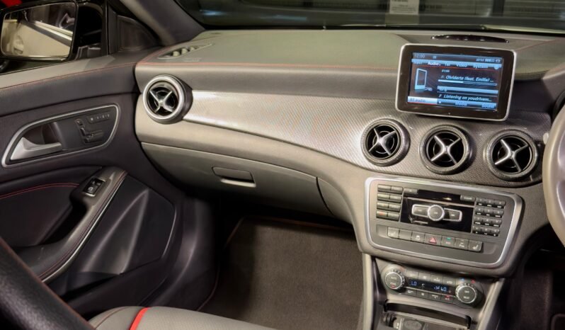 
								Mercedes-Benz CLA 45 AMG full									