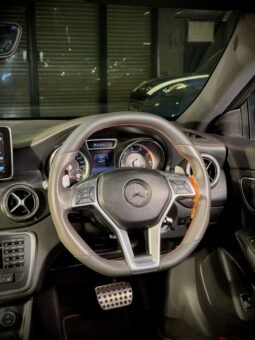 
										Mercedes-Benz CLA 45 AMG full									