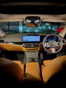 
										BMW 330Li M Sport LCI full									