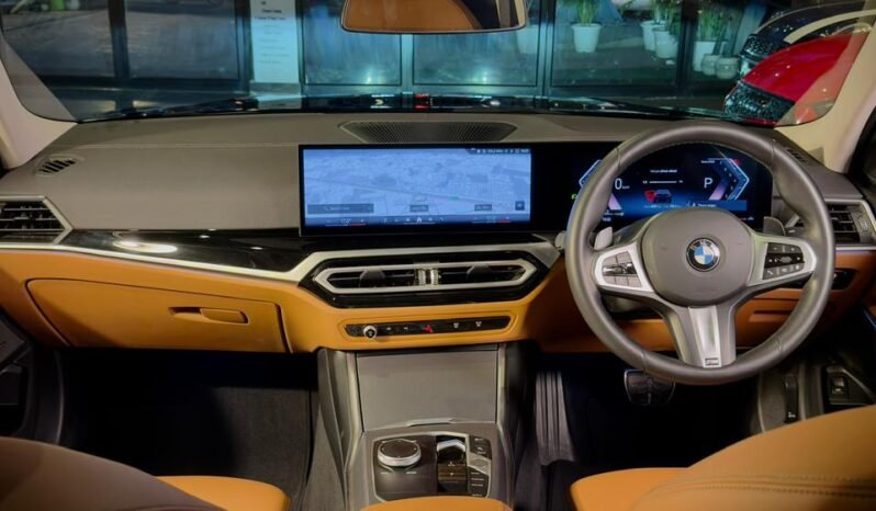 
								BMW 330Li M Sport LCI full									