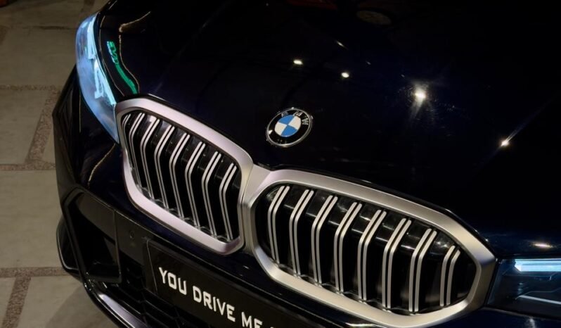 
								BMW 330Li M Sport LCI full									