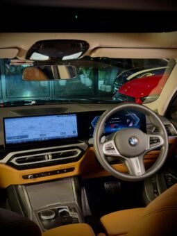 
										BMW 330Li M Sport LCI full									