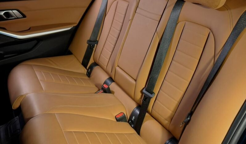 
								BMW 330Li M Sport LCI full									