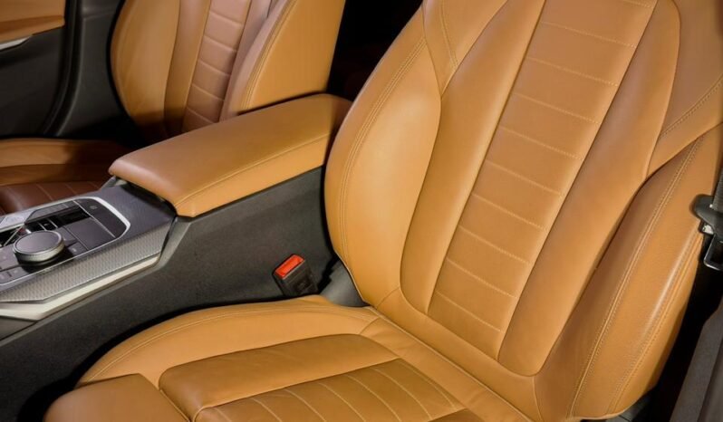 
								BMW 330Li M Sport LCI full									