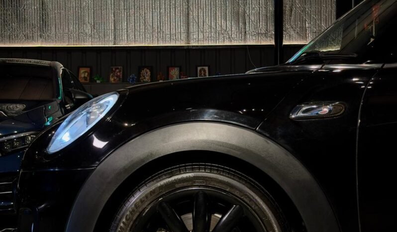 
								Mini Cooper S — JCW Tuned full									