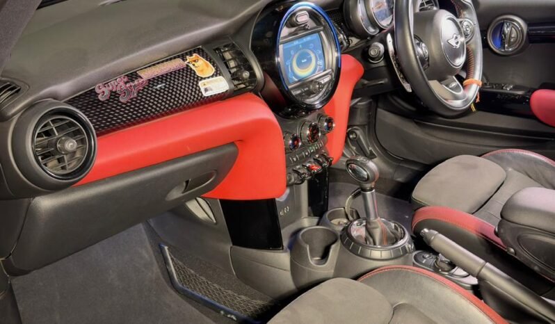 
								Mini Cooper S — JCW Tuned full									