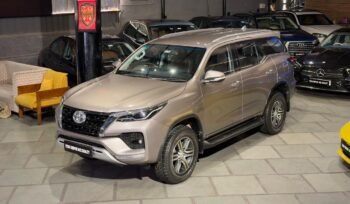 Toyota Fortuner 2.7 Petrol AT 4×2