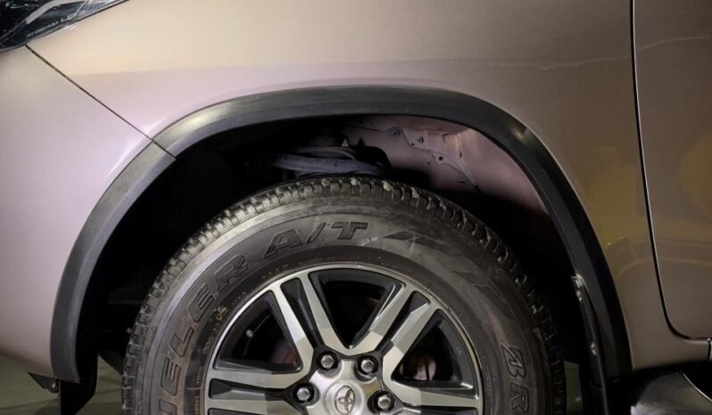 
								Toyota Fortuner 2.7 Petrol AT 4×2 full									
