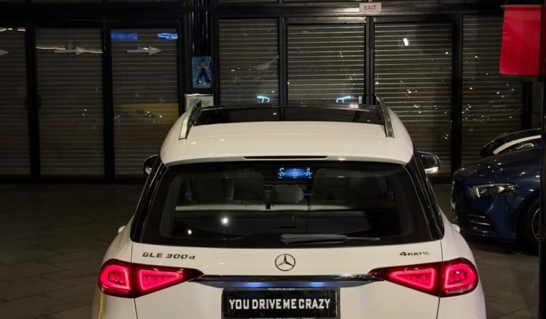
								Mercedes-Benz GLE 300d LWB 4MATIC full									