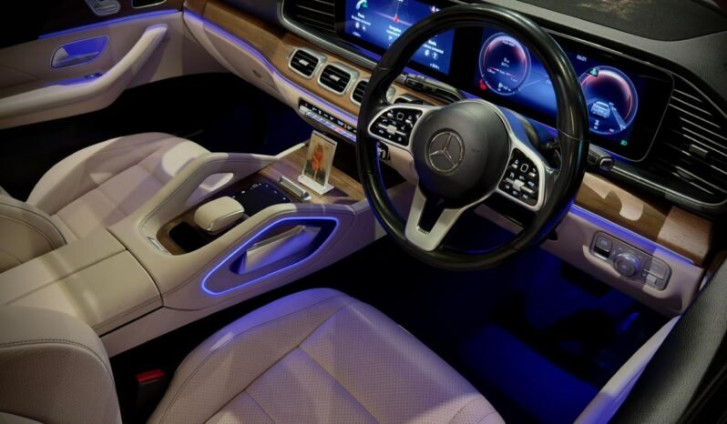 
								Mercedes-Benz GLE 300d LWB 4MATIC full									