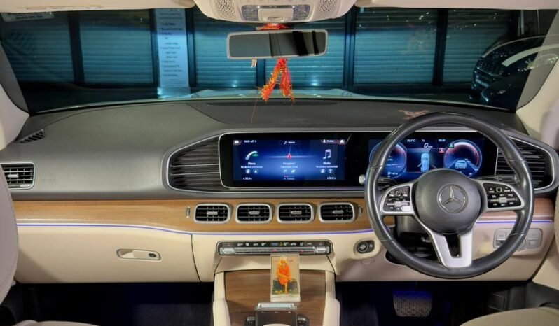 
								Mercedes-Benz GLE 300d LWB 4MATIC full									