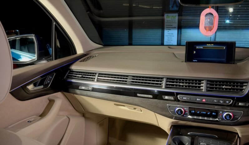 
								Audi Q7 45 TDI Quattro full									