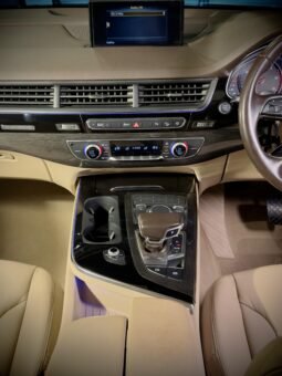 
										Audi Q7 45 TDI Quattro full									