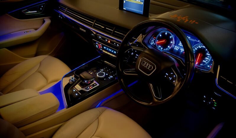 
								Audi Q7 45 TDI Quattro full									