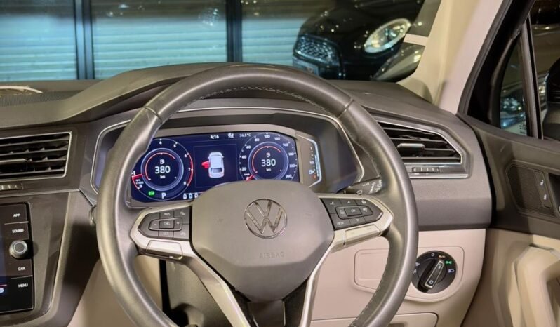
								Volkswagen Tiguan 2.0 TSI Elegance 4Motion full									