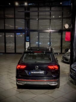 
										Volkswagen Tiguan 2.0 TSI Elegance 4Motion full									