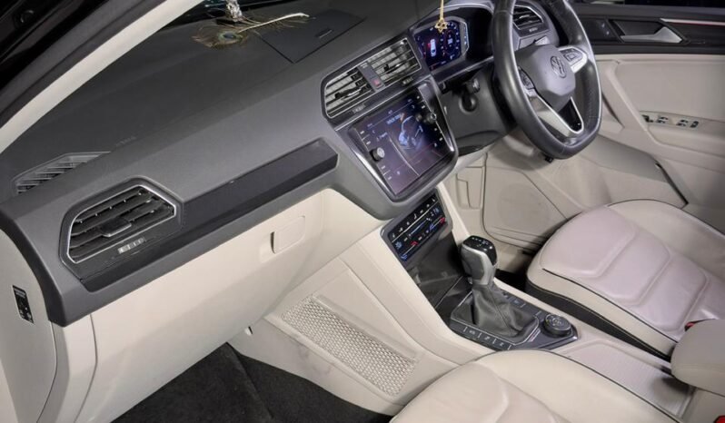 
								Volkswagen Tiguan 2.0 TSI Elegance 4Motion full									