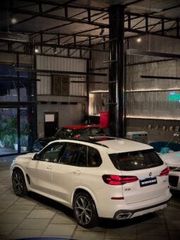 
										BMW X5 xDrive40i M Sport LCI X-Line full									