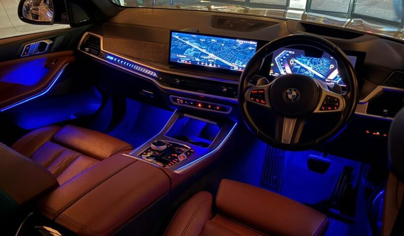 
								BMW X5 xDrive40i M Sport LCI X-Line full									