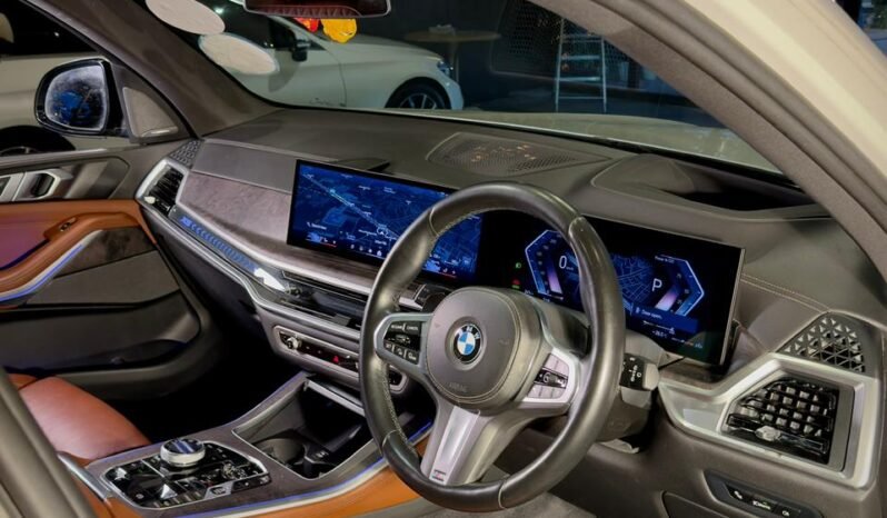 
								BMW X5 xDrive40i M Sport LCI X-Line full									