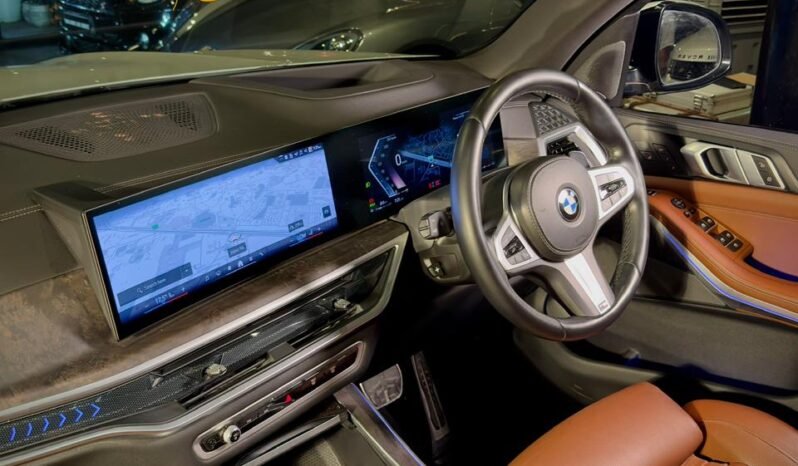 
								BMW X5 xDrive40i M Sport LCI X-Line full									