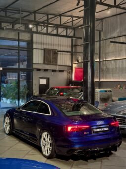 
										Audi RS5 Coupe — Narava Blue Metallic full									