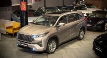 Toyota Innova Hycross ZX (O) Hybrid AT 6-Seater